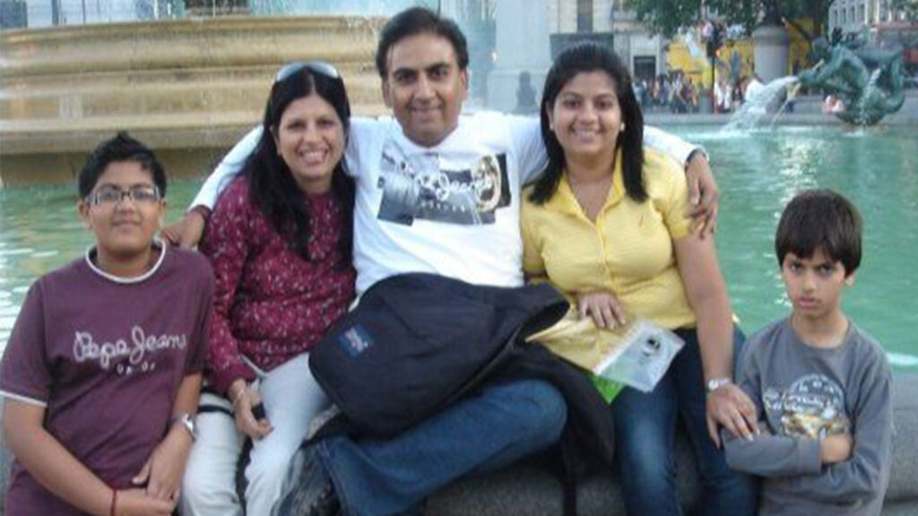 dilip joshi wife